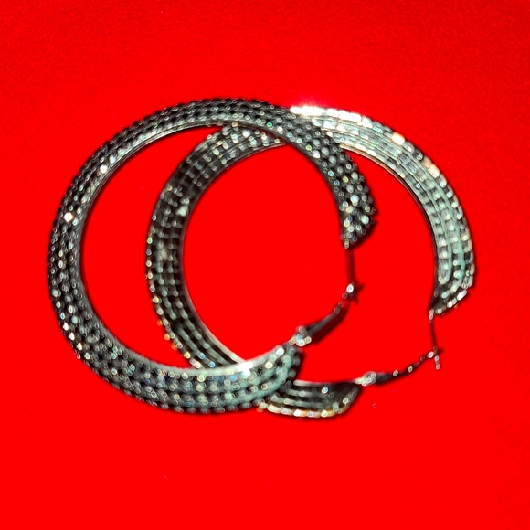 Earrings - Picture 3 of 3